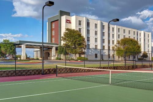 Hampton Inn & Suites-Austin Airport