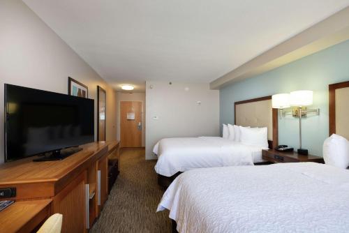 Hampton Inn & Suites-Austin Airport