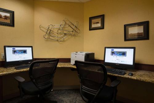 Hampton Inn & Suites Altus - image 14