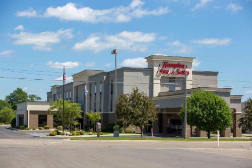 Hampton Inn and Suites Alexandria