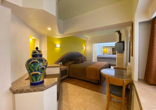 room detail thumbnail 1