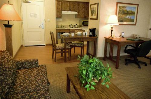 Homewood Suites Bakersfield