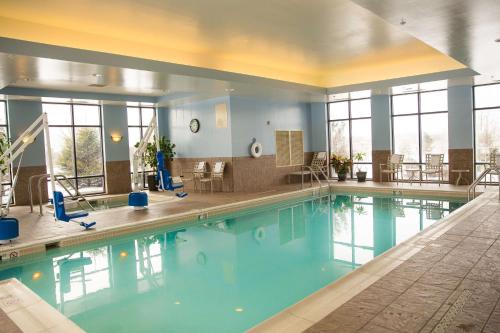 Hampton Inn & Suites Blairsville - image 13
