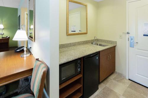 Hampton Inn & Suites Blairsville