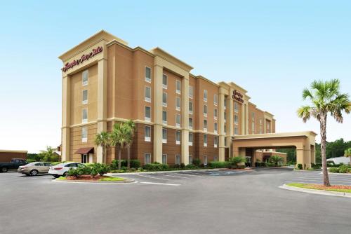 . Hampton Inn & Suites Brunswick