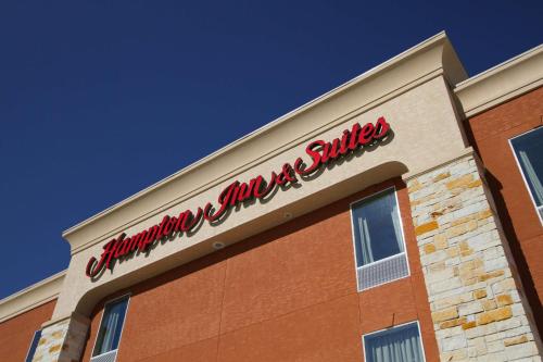 Hampton Inn & Suites Winnie