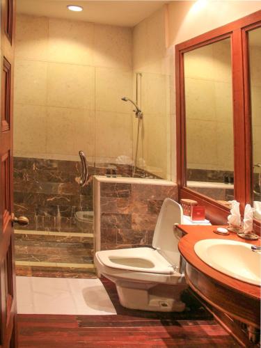 The Hotel @ Tharabar Gate, Bagan (photo 7)