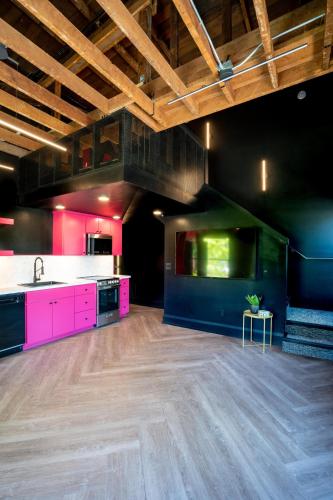 The 505 Eugene - image 10