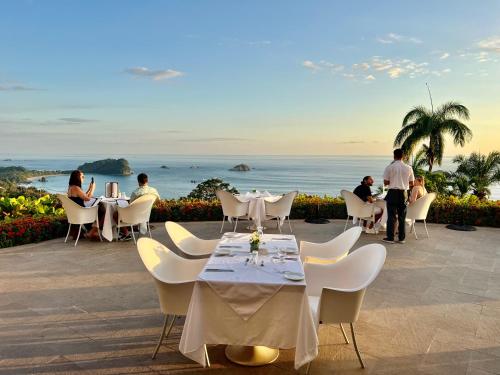 Restaurant, La Mariposa Hotel in Quepos
