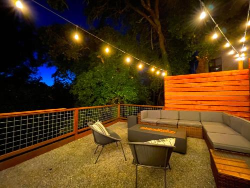 Iekārtas, Private Wine Country-River Bungalow! Sunny Treetop Views - Pets Stay Free in Forestvilla (CA)