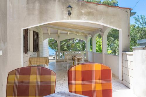 Apartments by the sea Brela Makarska - 18356 - image 3