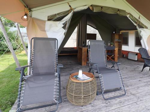 Erkély/terasz, Glamping in Friesland with friends in Twijzelerheide