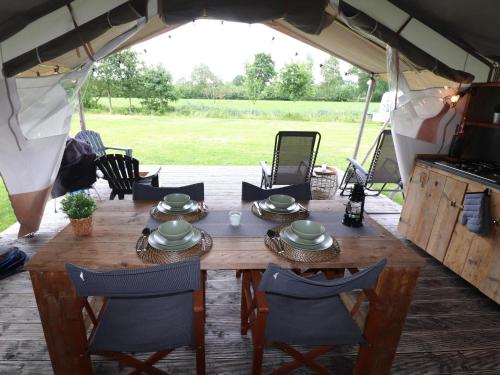 A környék, Glamping in Friesland with friends in Twijzelerheide
