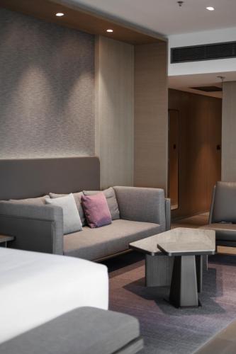 Habitación doble, acceso al salón