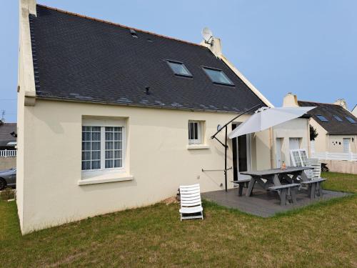 Comfortable holiday home near the beach, Plouguerneau