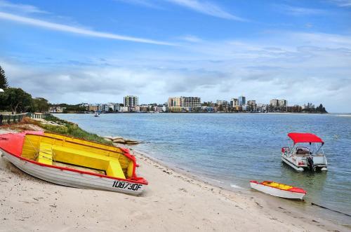 Golden Beach Family & Friends Getaway ZC4 - Tripcony Bight