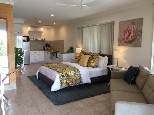 SilverWaters Waterfront Accommodation