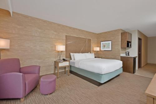 Holiday Inn Express & Suites New Cumberland, an IHG Hotel