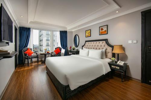 Scent Premium Hotel near Ngoc Son-szentély