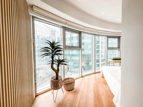 Vibrant Oasis with the best view + Fast WiFi, Manila (photo 6)