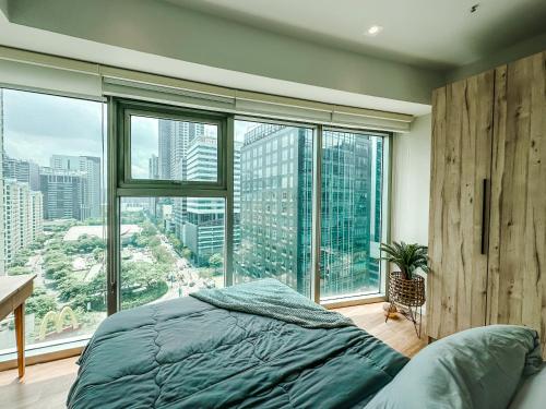 Vibrant Oasis with the best view + Fast WiFi, Manila (photo 10)