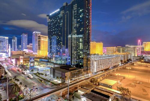 Premium Suite MGM Signature HIGH FLR Balcony Strip View, Las Vegas (fotografie 3)