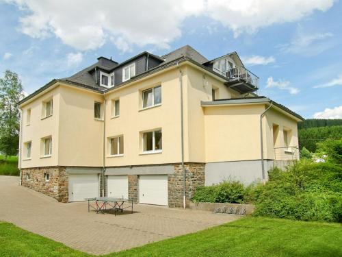 Large apartment in the beautiful Sauerland with garden patio and sauna