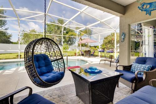 Spacious Davenport Retreat with Pool and Grill in Davenport, USA