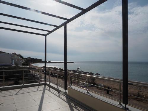 Melissinos Beachfront Apartments in Emporios