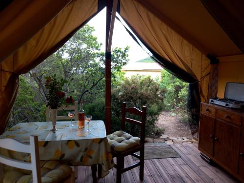 Glamping tent nel Supramonte