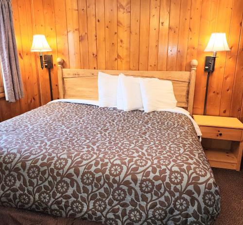 Queen Room with Kitchenette