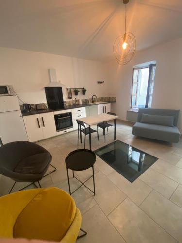 Cosy spacieux ,calme à 200 m des Arènes, wifi - Location saisonnière - Arles