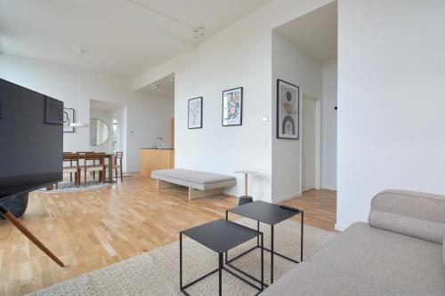 Cozy and Bright Apartments with Private Car Park - image 4