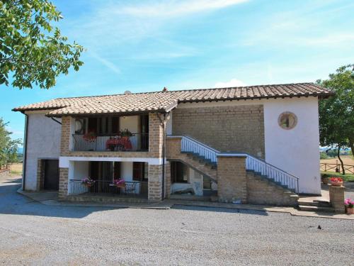 Farmhouse with pool in an area with history nature and art