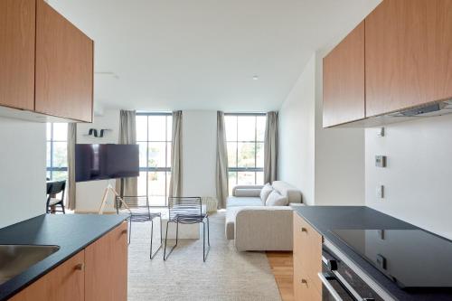 Cozy and Bright Apartments with Private Car Park 2