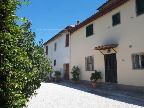 Simplistic Holiday Home in Pistoia with Terrace & Garden - Accommodation - Pistoia