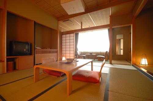 Sakaeya Hotel - Accommodation - Tendō