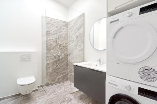 Cozy and Bright Apartments with Private Car Park - image 14