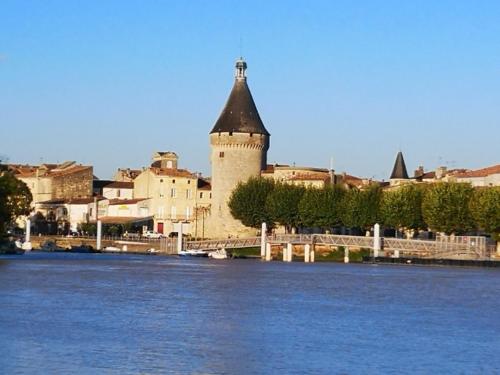 L Escale des Vignes GITE proche Saint Emilion Chateau Beynat