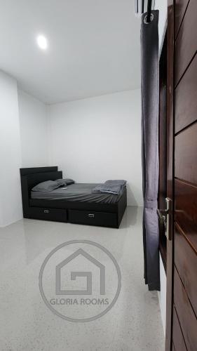 Gloria Rooms karet