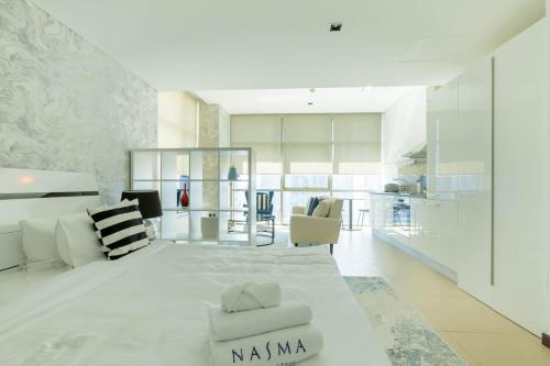 Nasma Luxury Stays - White Haven Studio With Charming Cityscape Views, Dubaï (photo 9)