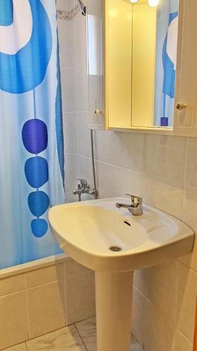Two-Bedroom Apartment image 7