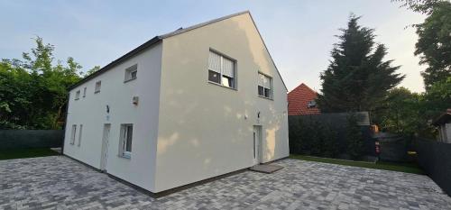Vécsey House Zamárdi – khách sạn tại Zamardi