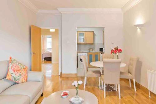 Luxury Two Bedroom Apt in Dublin, Dublin (zdjęcie 8)