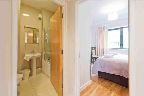 Luxury Two Bedroom Apt in Dublin, Dublin (zdjęcie 9)