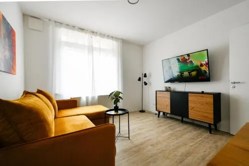 Ferienwohnungen am Theater - modern, zentral und ruhig mit Küche, Waschtrockner, Netflix, Wlan und Parkplatz- 2 Zimmer, 52 qm in Cottbus, Deutschland