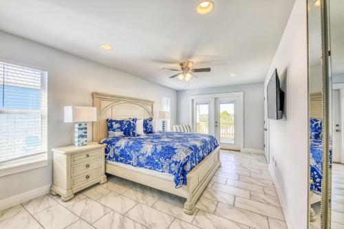 For Fox Sake - Freshly remodeled 6br/6ba with a pool!