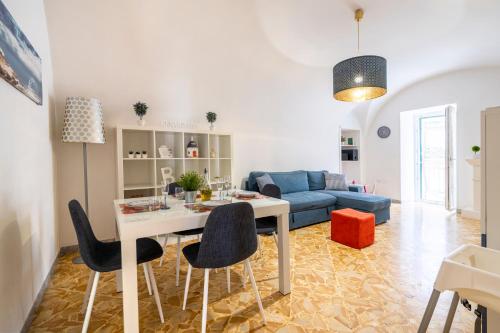  Vico II Terrace Apartment a step from Piazza Roma in Martina Franca