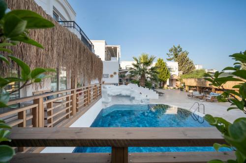 ทัศนียภาพภายนอกโรงแรม, โรงแรมคอสตา ซาริยาซ (Costa Sariyaz Hotel) in โอมูร์ชา