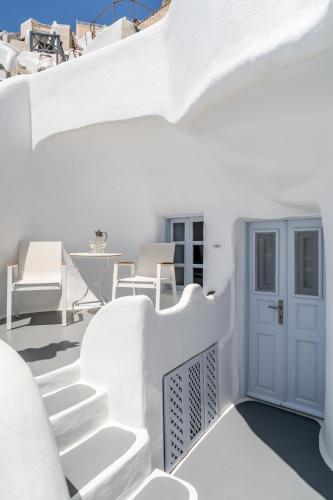 المرافق, Vogue Suites in أويا